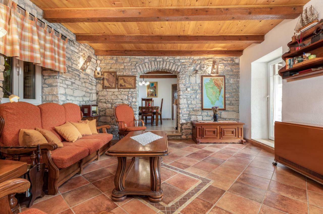 Holiday Home Ana Kanfanar Εξωτερικό φωτογραφία