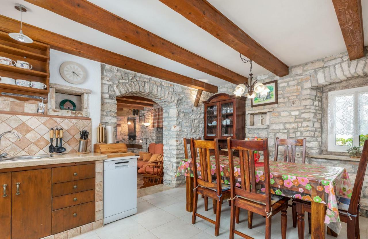 Holiday Home Ana Kanfanar Εξωτερικό φωτογραφία