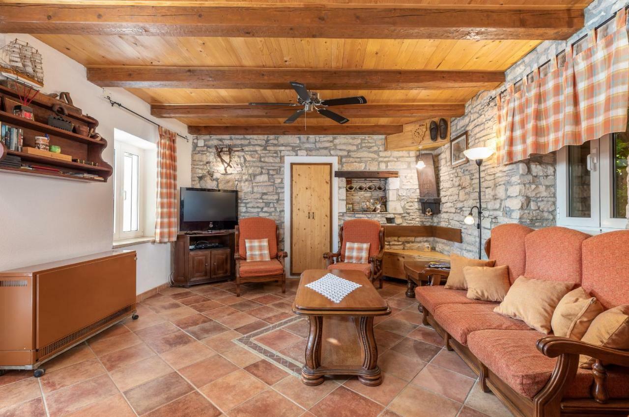 Holiday Home Ana Kanfanar Εξωτερικό φωτογραφία