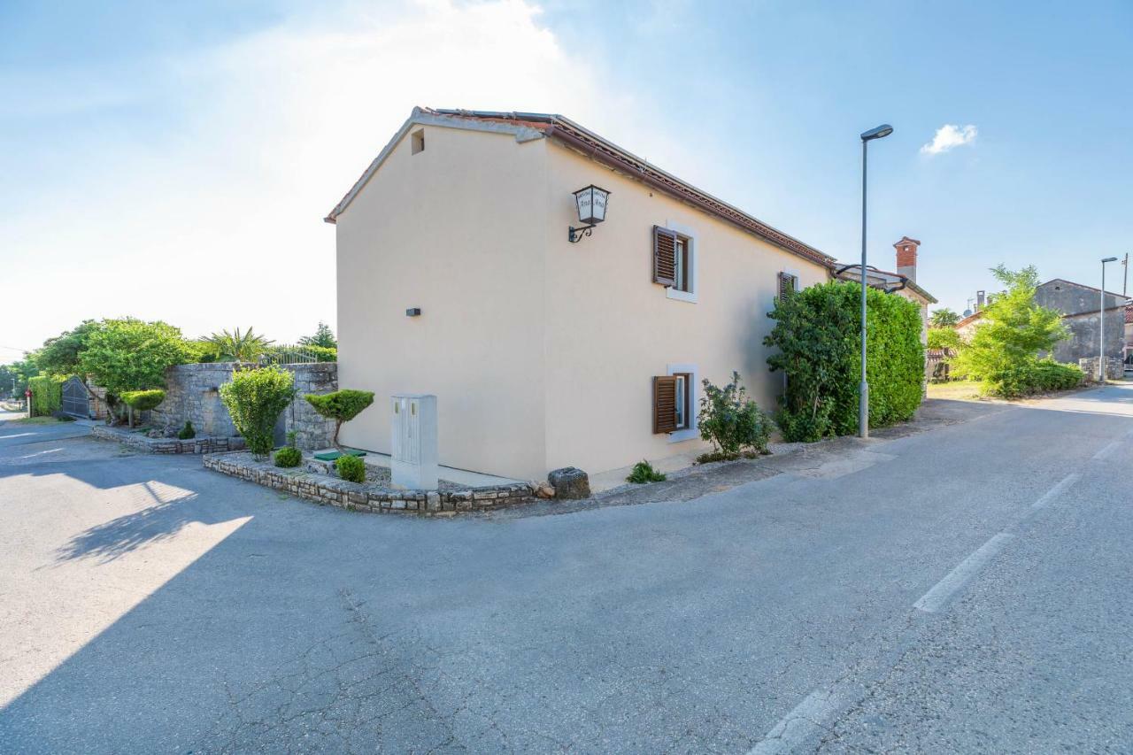 Holiday Home Ana Kanfanar Εξωτερικό φωτογραφία