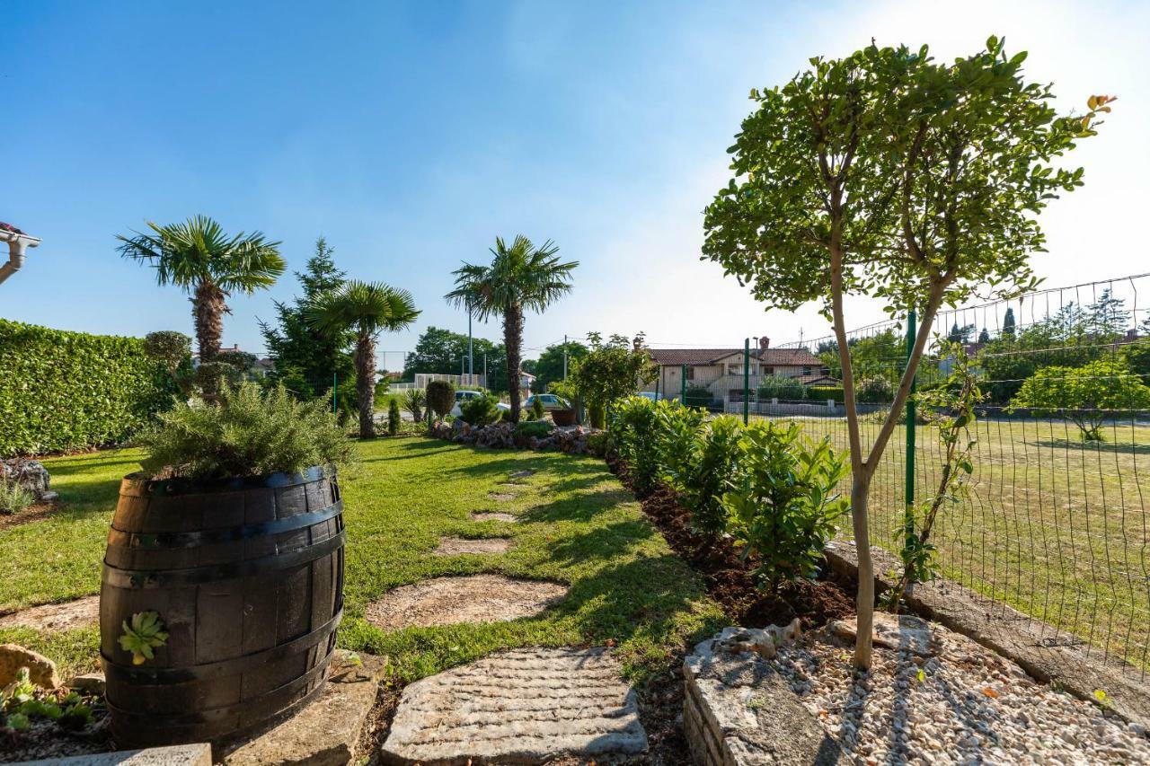 Holiday Home Ana Kanfanar Εξωτερικό φωτογραφία